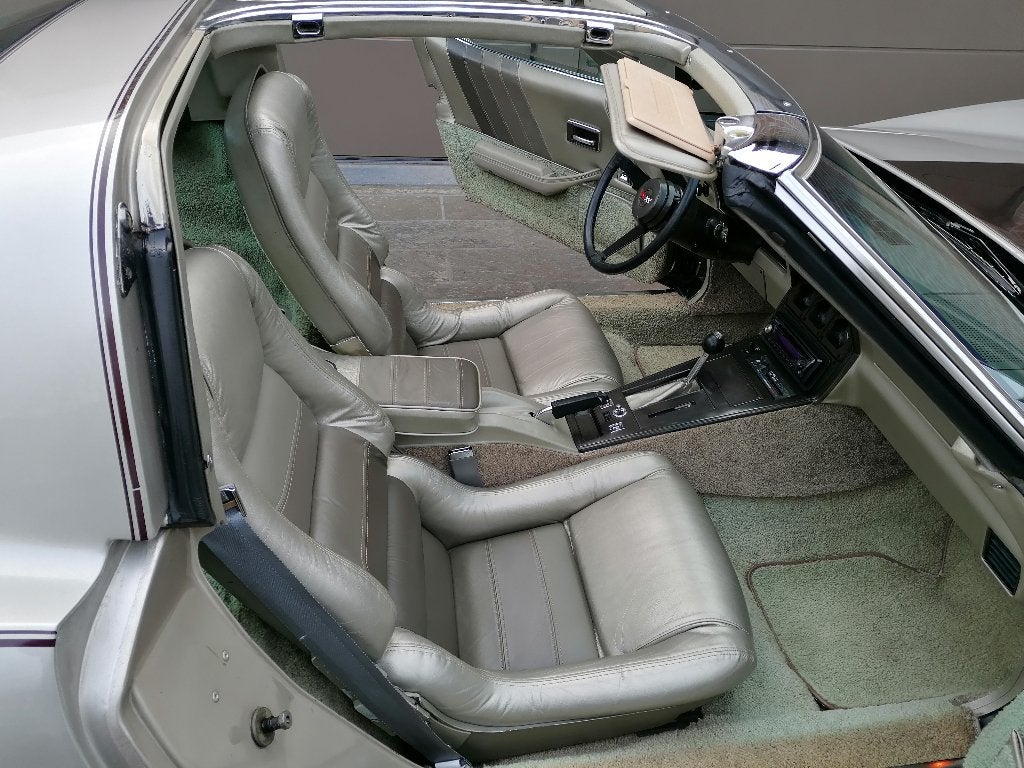 Corvette 1982 Collector Edition, foto 10