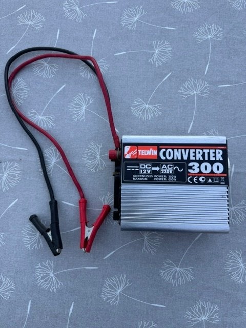 Omvormer 12 V => 230 V, Caravans en Kamperen, Ophalen, Zo goed als nieuw
