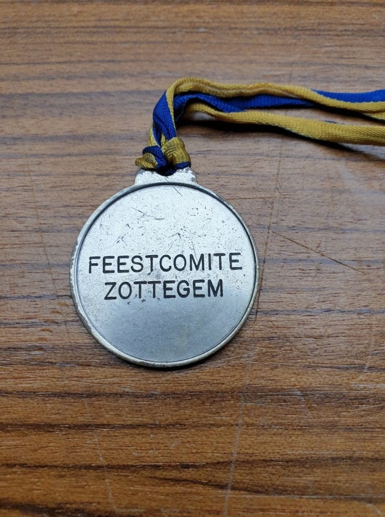 Carnaval medaille Feestcomite Zottegem, Ophalen of Verzenden