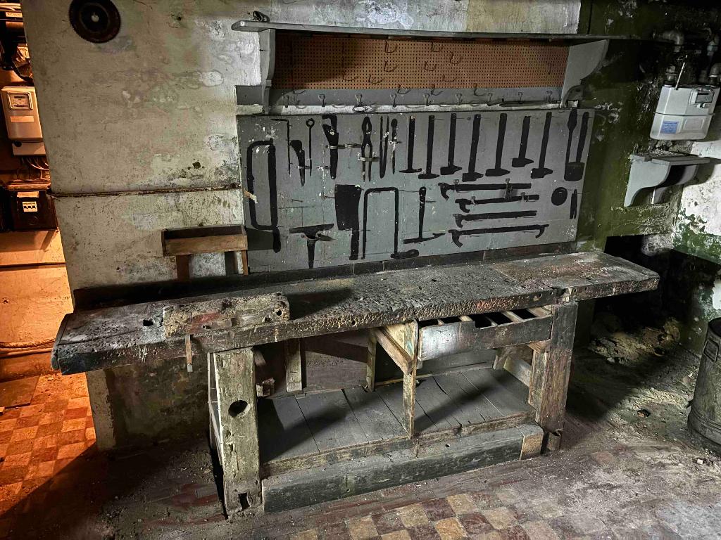 Etabli ancien, Enlèvement, Utilisé