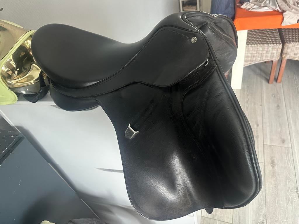 Bates air 17,5 inch. Vzh, Ophalen, Gebruikt
