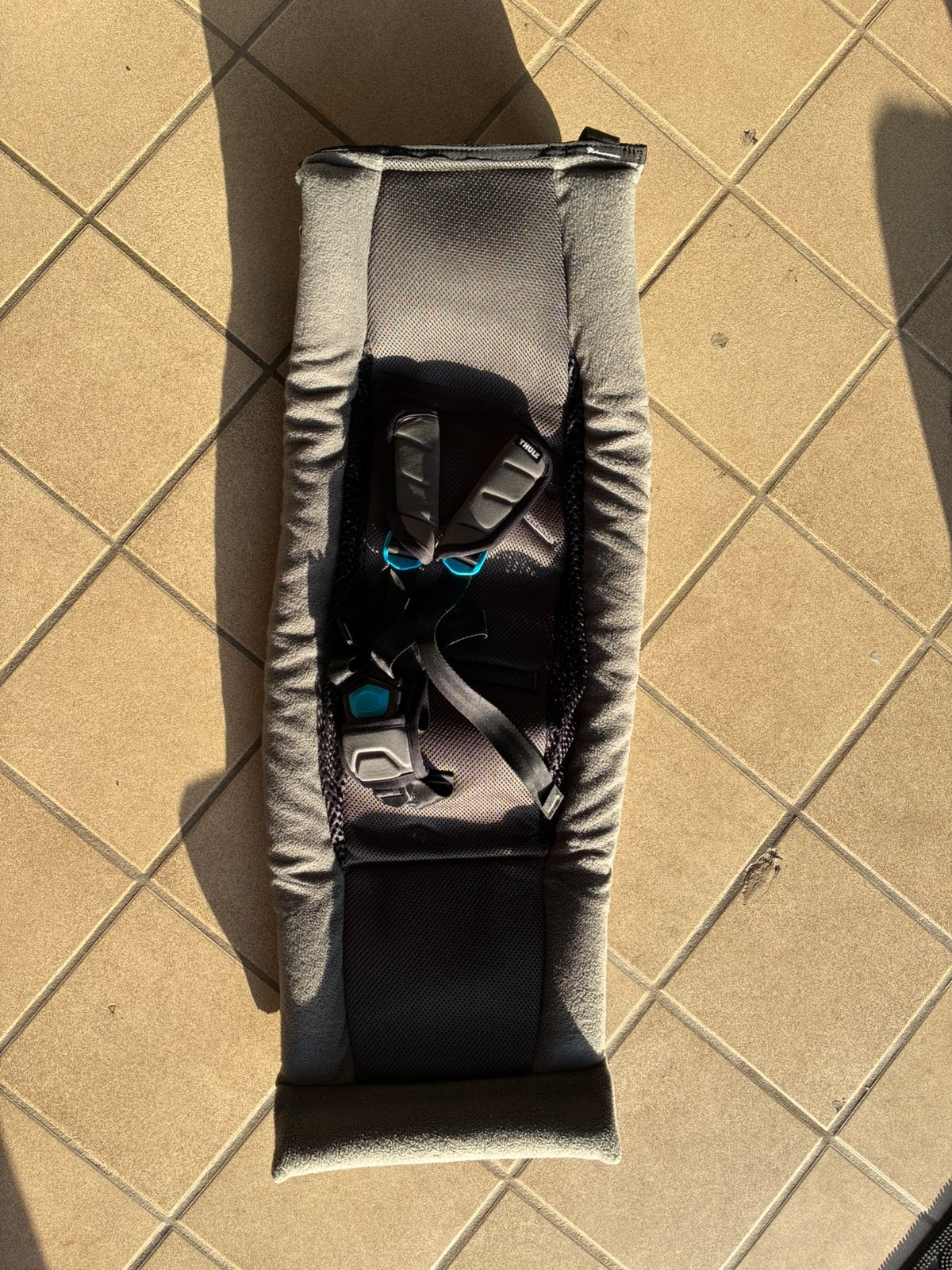 Thule Infant Sling, Kinderen en Baby's, Buggy's, Ophalen, Zo goed als nieuw