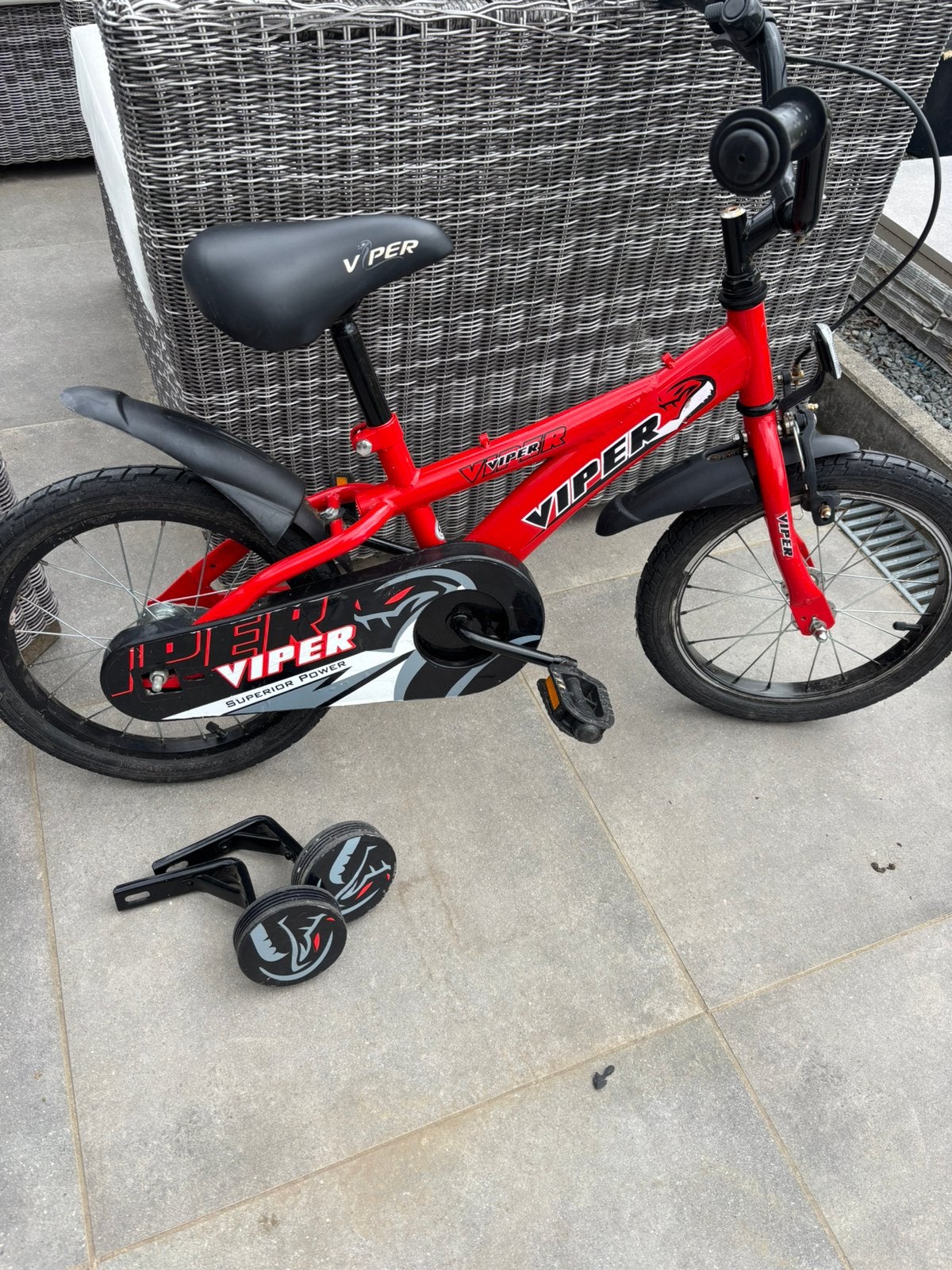 Kinderfiets ‘viper’ met zijwieltjes, Vélos & Vélomoteurs, Enlèvement, Comme neuf