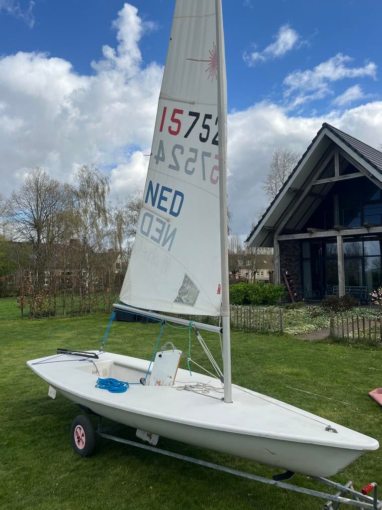 Ilca 7 / laser 157524 met standaard of radiaal zeil, Enlèvement, Laser