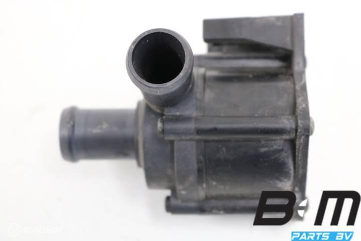 Extra waterpomp Audi A4 8K 5K0965561A, Gebruikt