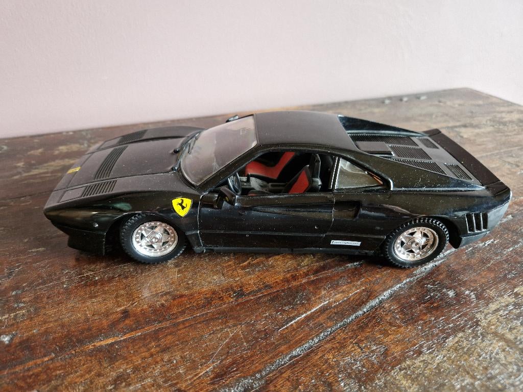 Ferrari 288 GTO Zwart 1:18, Hobby en Vrije tijd, Modelauto's | 1:18, Zo goed als nieuw, Auto, Overige merken, Ophalen of Verzenden