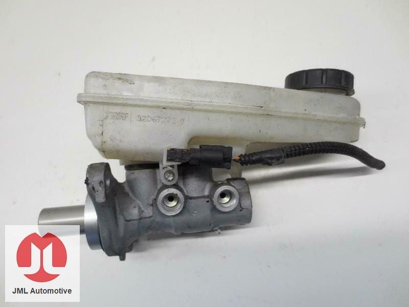 HOOFDREMCILINDER MITSUBISHI COLT, -, Utilisé, Mitsubishi, -