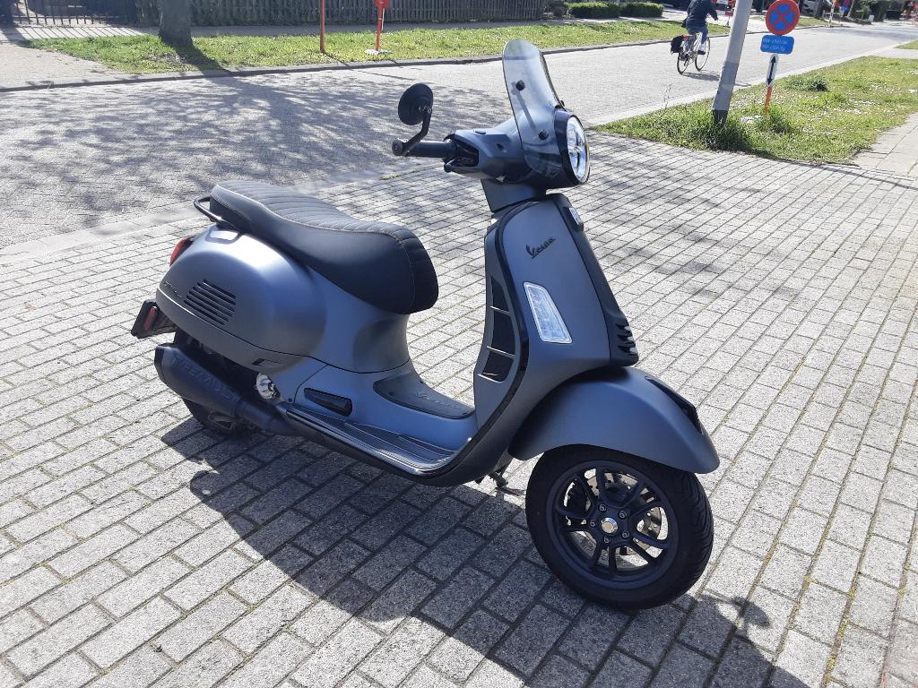 Vespa 300 gts super, Motoren, Scooter, 300 cc, Gebruikt, Particulier