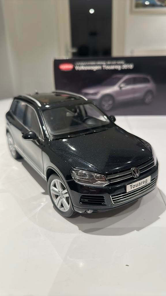 VW TOUAREG V6 TSI 1/18 Kyosho état neuf, Enlèvement ou Envoi, Neuf, Voiture, Kyosho