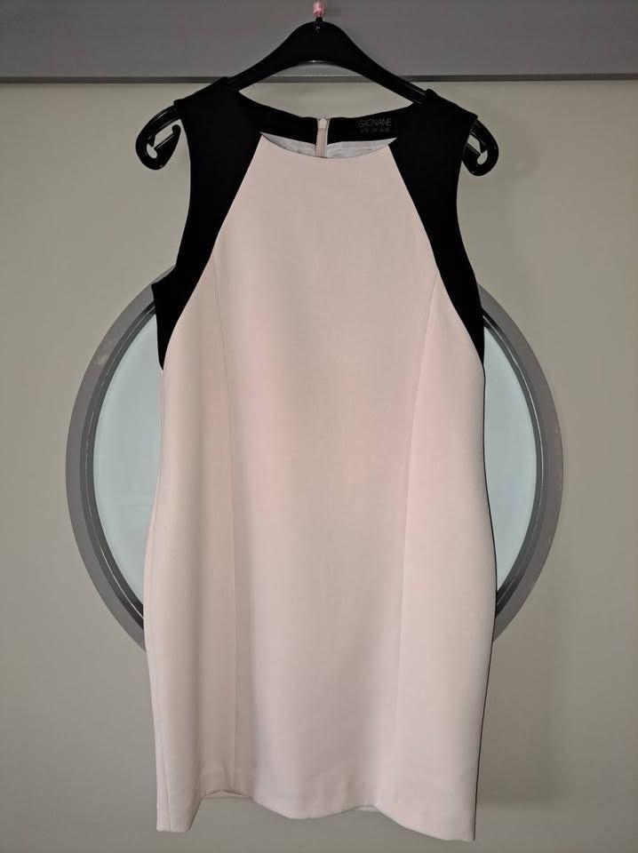 Giovane, jurk zalmroze mt 36/38, Kleding | Dames, Jurken, Ophalen of Verzenden, Zo goed als nieuw, Roze, Maat 36 (S)