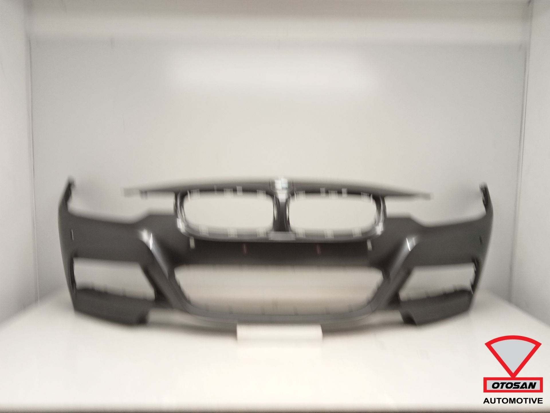 Pare-chocs avant M Sport d'origine pour BMW S rie 3 F30 F31, Petuelring 130
80788  Munich, DE, Pare-chocs, Info@bmw.de, Utilisé