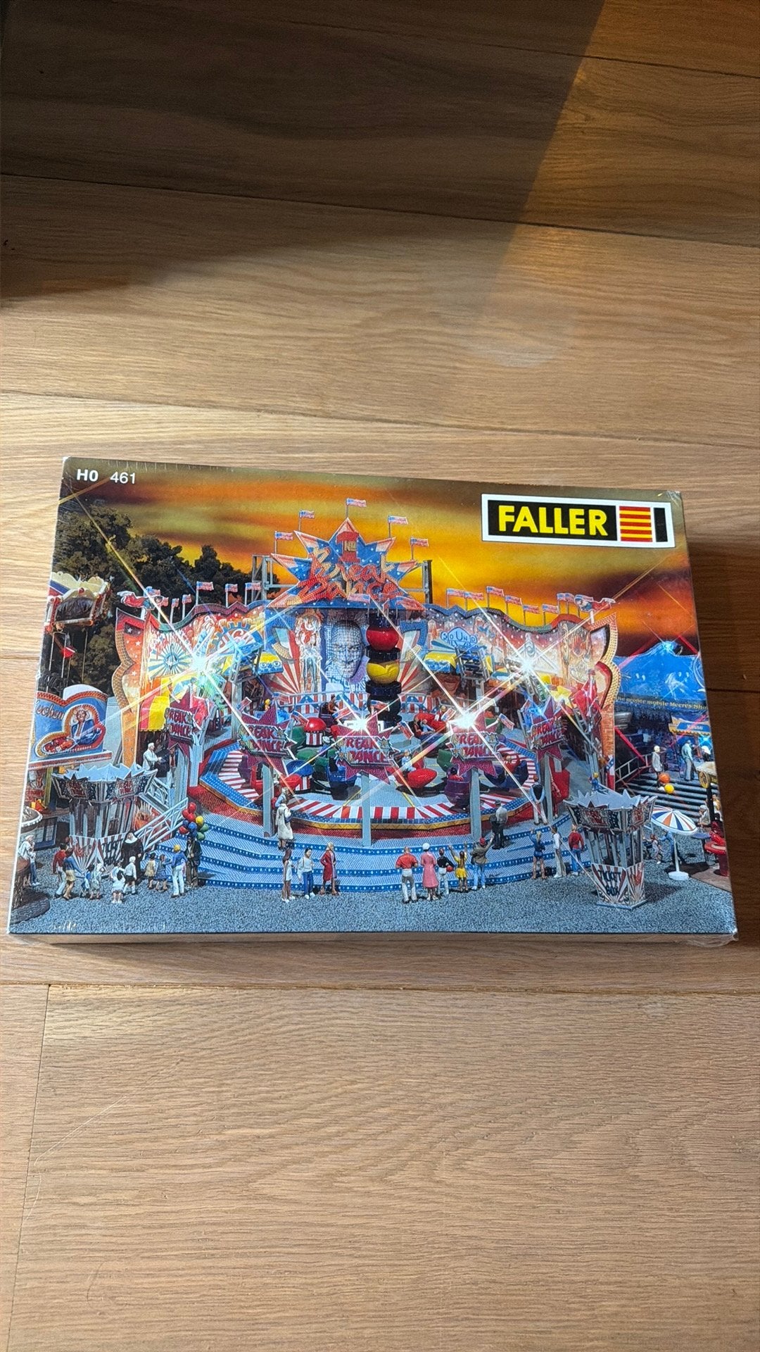 Faller H0 Carousel Break Dance n 1 140461, Hobby & Loisirs créatifs, Trains miniatures | Échelle N, Enlèvement ou Envoi, Neuf
