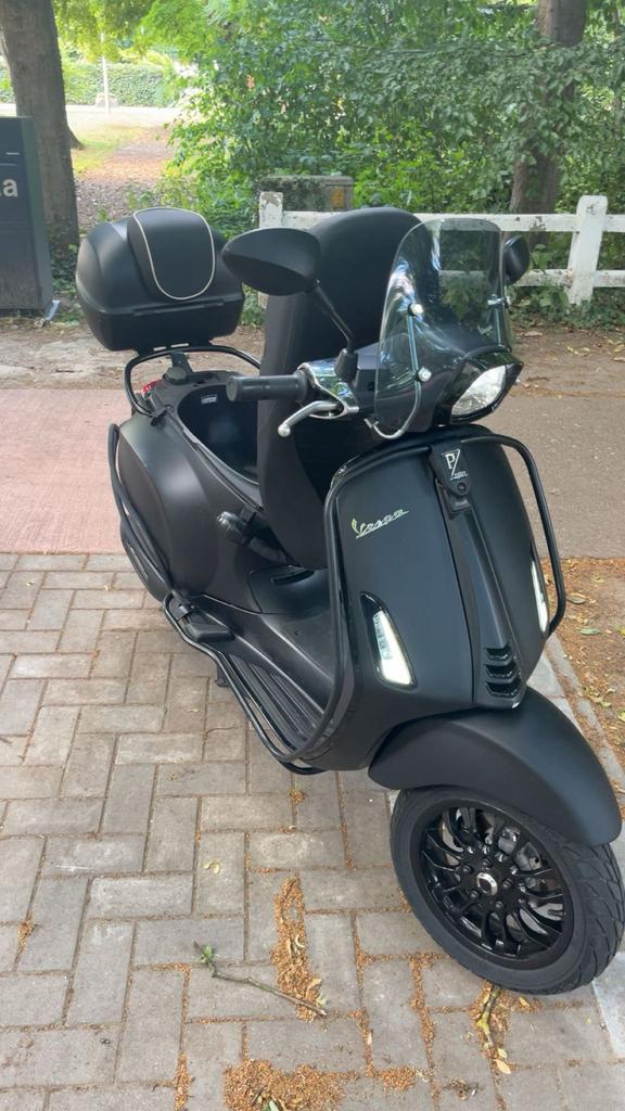 Vespa sprint 2020, Fietsen en Brommers, Scooters | Vespa, Ophalen, Zo goed als nieuw