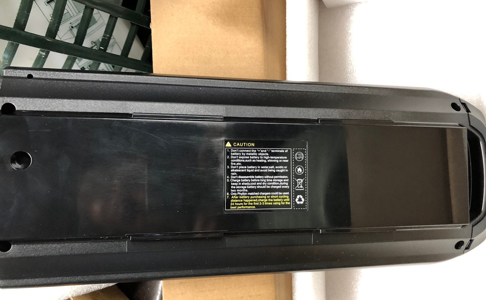 E bike Oplader en batterij Nieuwe, Computers en Software, Pc- en Netwerkkabels, Ophalen, Zo goed als nieuw