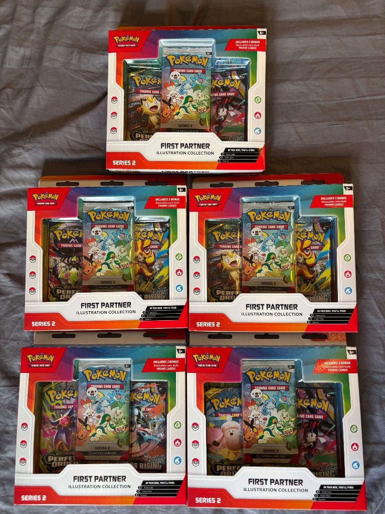 Pokemon first partner illustration collection series 2 EN, Ophalen, Nieuw, Boosterbox