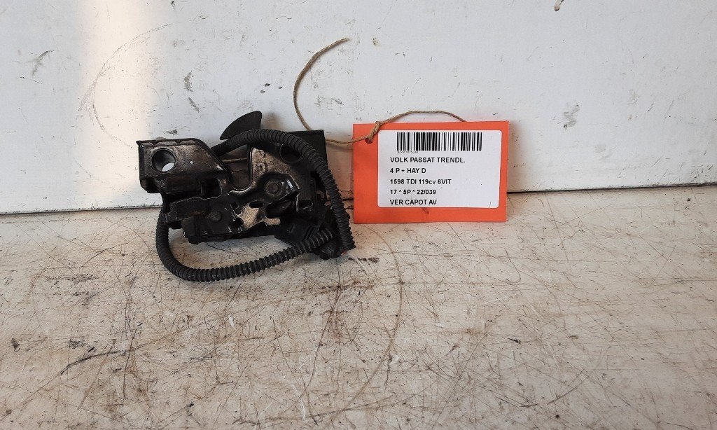 SERRURE CAPOT Volkswagen Passat (3G2) (01-2014/-), Autos : Pièces & Accessoires, Utilisé, Volkswagen