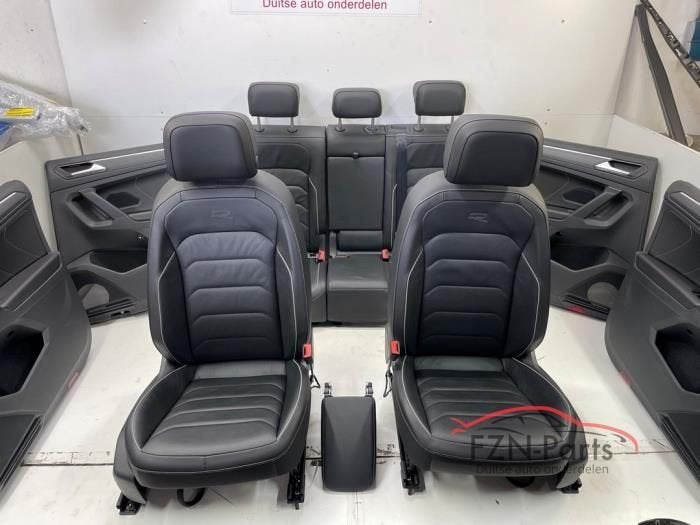 VW Tiguan 5NA Facelift R-Line Interieur Leer Memory Elechtri, Enlèvement ou Envoi, Utilisé