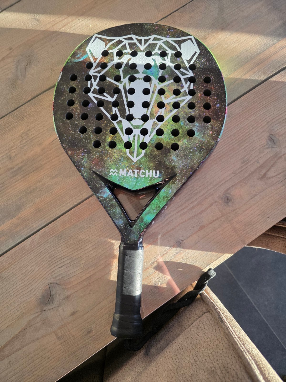 Matchu sport padel racket, Enlèvement