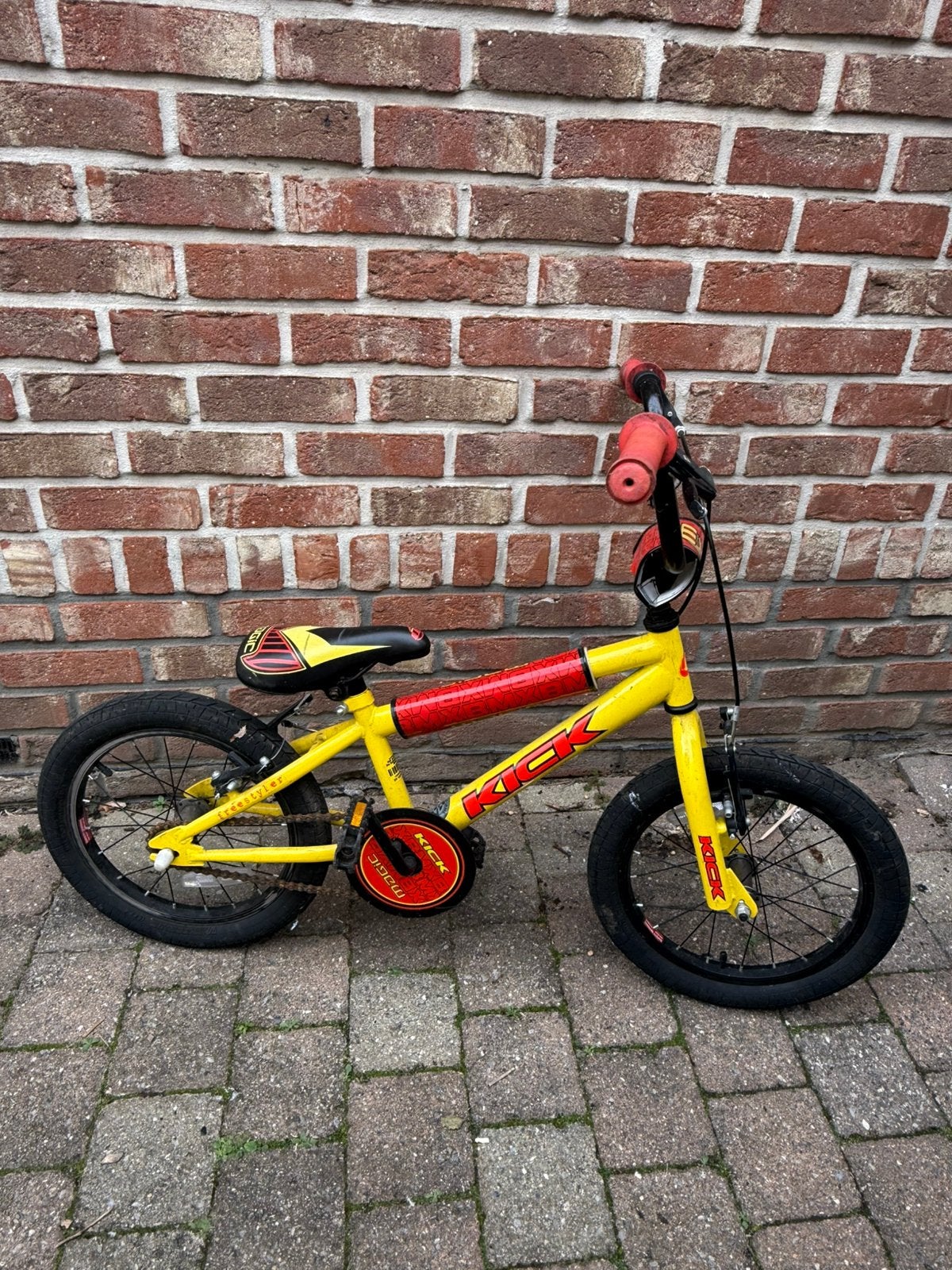 Magic kick kinder BMX, Vélos & Vélomoteurs, Vélos | BMX & Freestyle, Utilisé, 16 à 20 pouces, Aluminium, V-brakes, Enlèvement