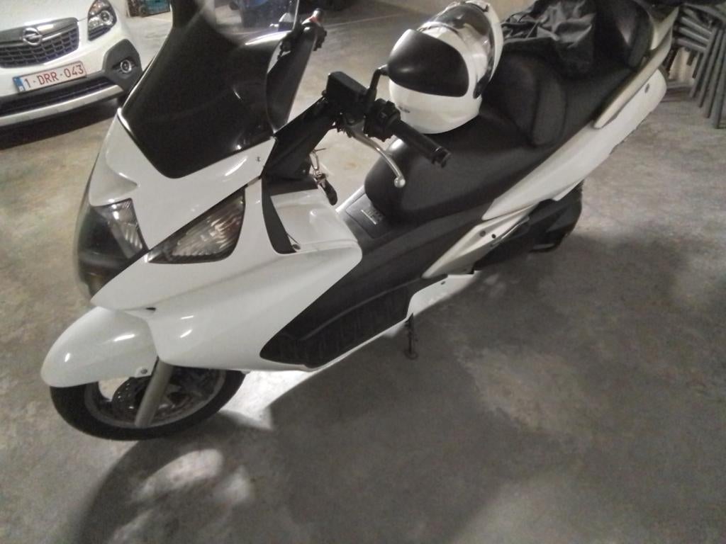 Motor scooter, Cardan-aandrijving, Motorrijbewijs A, Particulier, 600 cc