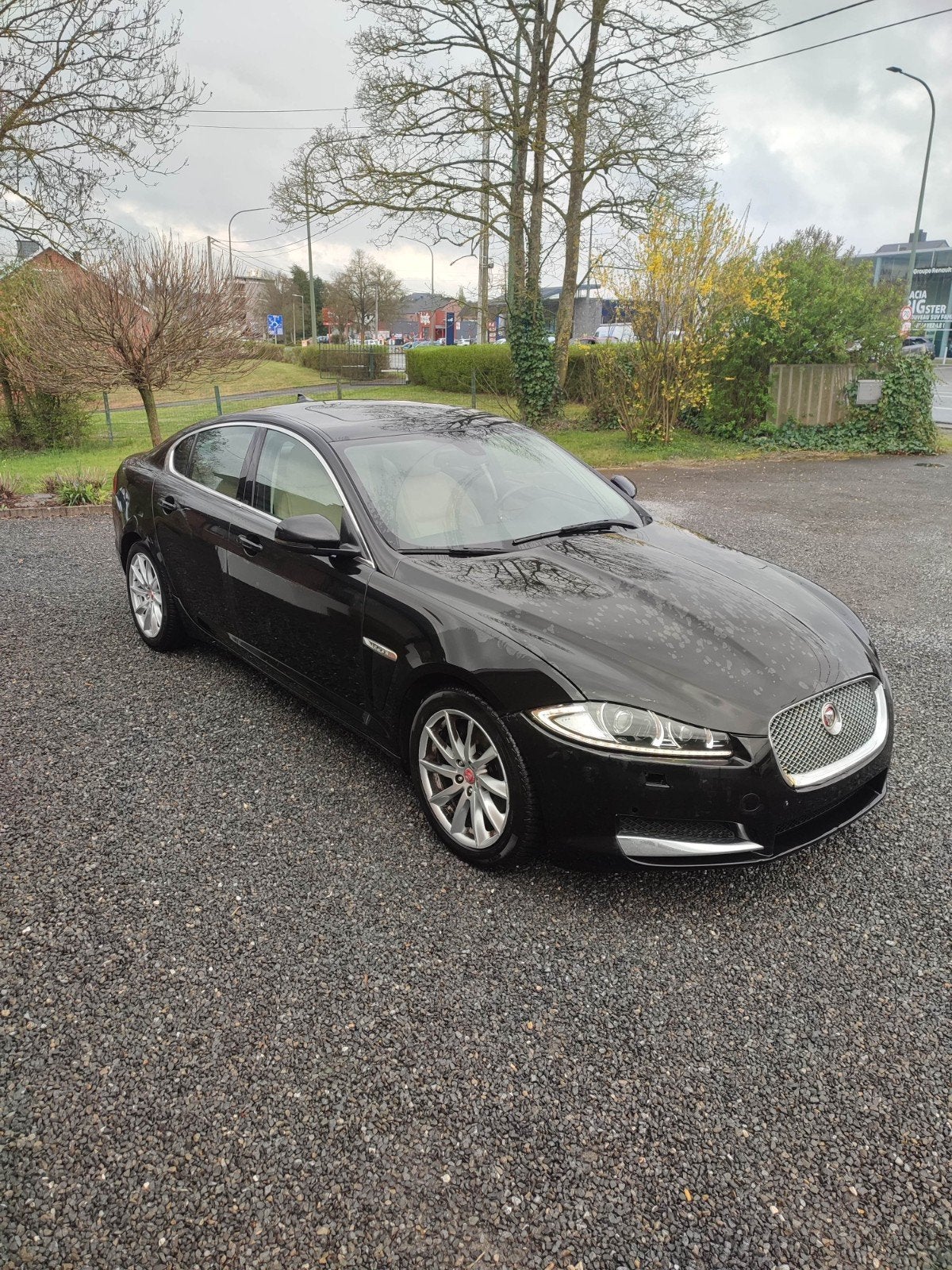 jaguar xf 2.2 diesel 163cv 10/2014, Auto's, 4 cilinders, Bi-Xenon koplampen, Zwart, Bedrijf