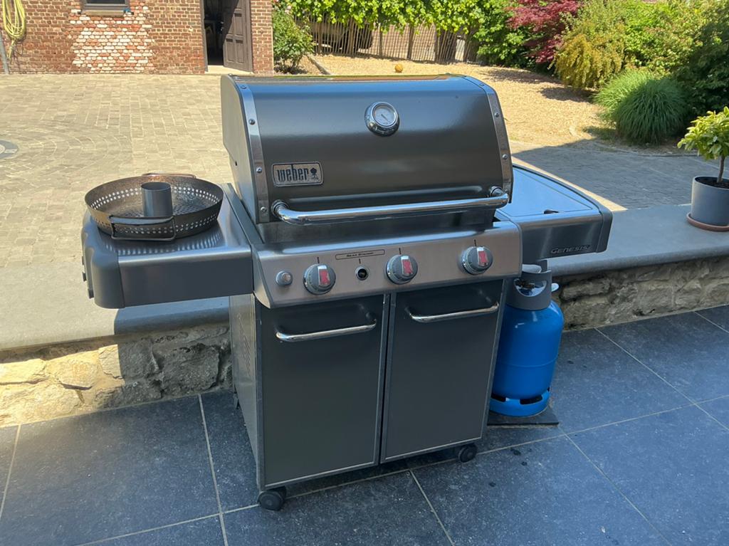 Barbecue au gaz Weber Genesis, Enlèvement, Utilisé