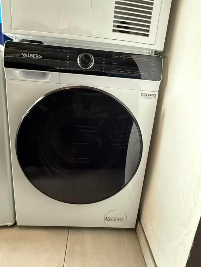 Wasmachine en droogkast Valberg, Ophalen, Zo goed als nieuw
