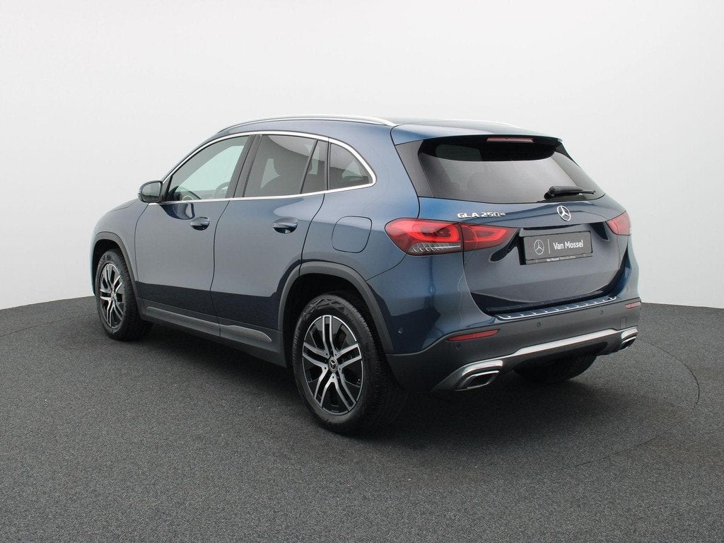 Mercedes-Benz GLA 250 e Luxury Line, Auto's, Mercedes-Benz, Gebruikt, 16 kWh, Blauw, Leder en Stof