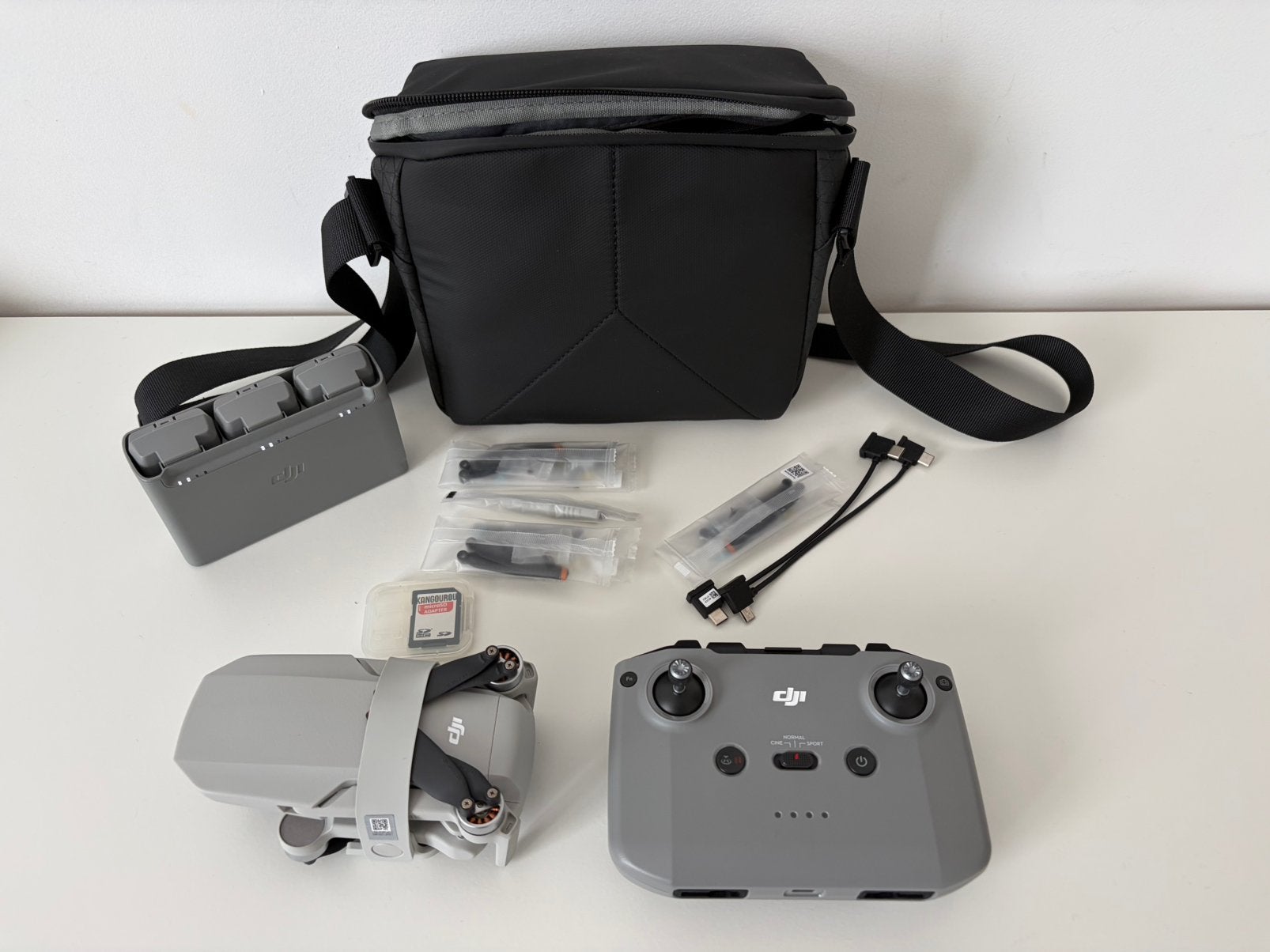 DJI Mini 4K – Pack complet 3 batteries + sac + accessoires, TV, Hi-fi & Vidéo, Drone avec caméra, Moins de 250 g, Qualité supérieure