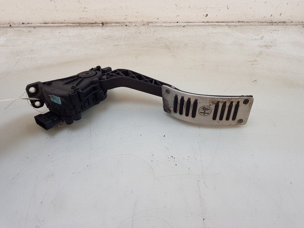 PEDALE D'ACCELERATEUR Alfa Romeo 159 (939AX) (|60695128|), Autos : Pièces & Accessoires, Utilisé, Alfa Romeo