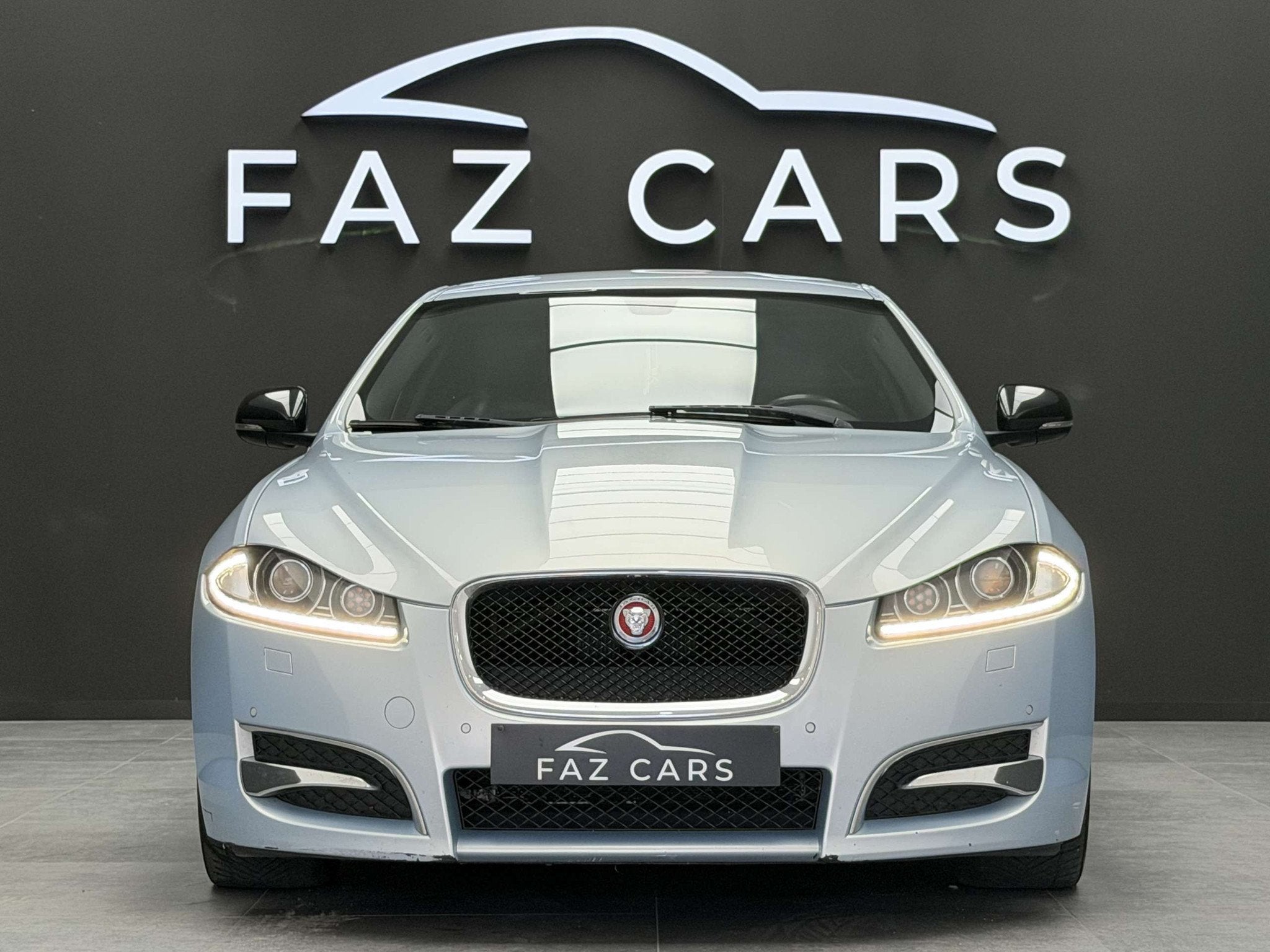 Jaguar XF * Réservé * (bj 2016, automaat), Auto's, Jaguar, Automaat, Achterwielaandrijving, 4 cilinders, Blauw