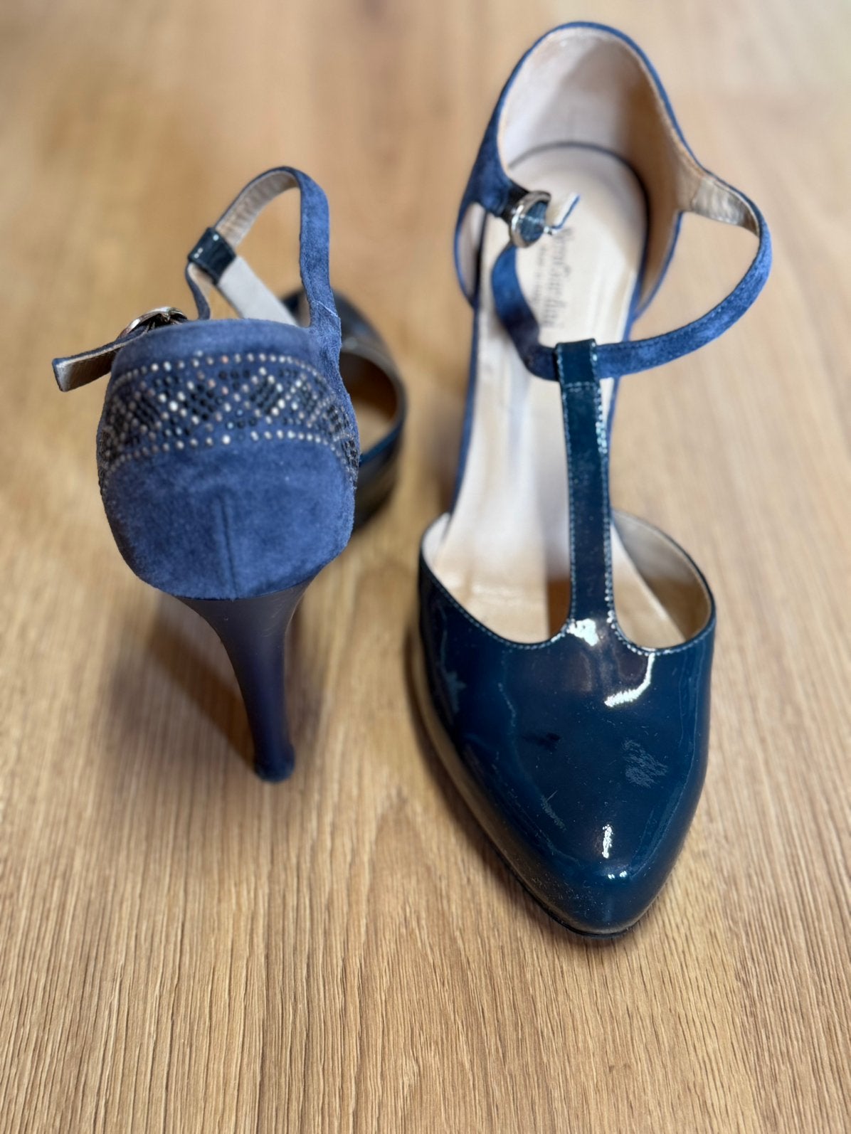 Escaprin Nero Giardini, Vêtements | Femmes, Chaussures, Enlèvement ou Envoi, Comme neuf, Bleu, Escarpins