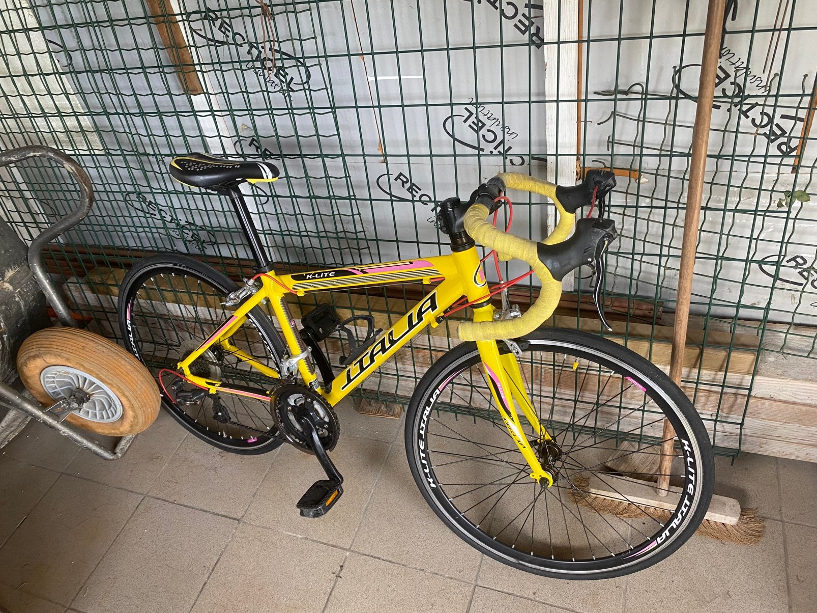 Koersfiets kinderen, Ophalen, Zo goed als nieuw, Velgrem