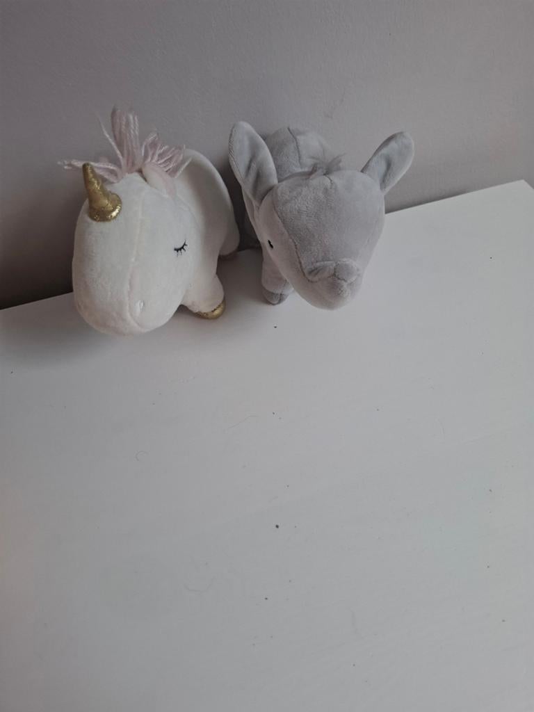 Knuffels, Ophalen, Eenhoorn