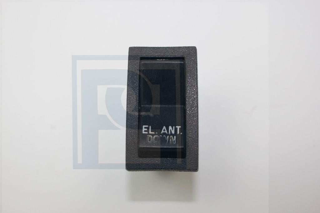 Schakelaar electrische antenne  Volvo P1800 E/ES en 140, geb, Ophalen of Verzenden, Gebruikt