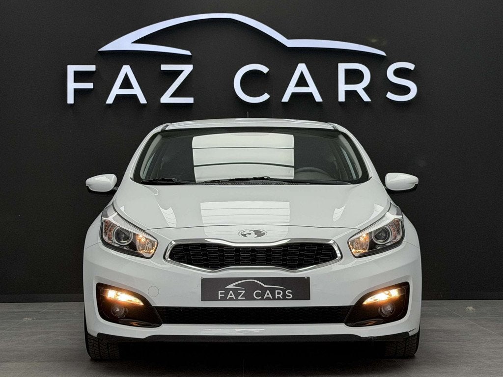 Kia ProCeed / pro_cee'd 1.4i Easy ISG * REGU + JANTES + CLIM, Auto's, Voorwielaandrijving, Stof, Gebruikt, 4 cilinders