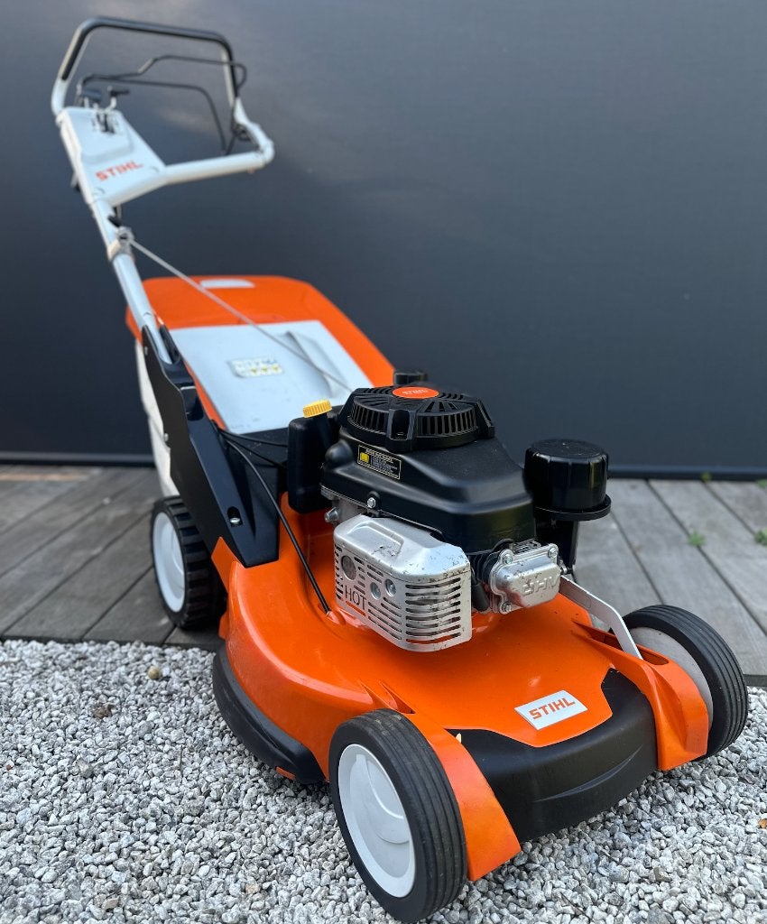 Stihl RM 655 YS Grasmaaier, Als nieuw !!, Tuin en Terras, Ophalen, Cirkelmaaier, Viking / Stihl, Zo goed als nieuw