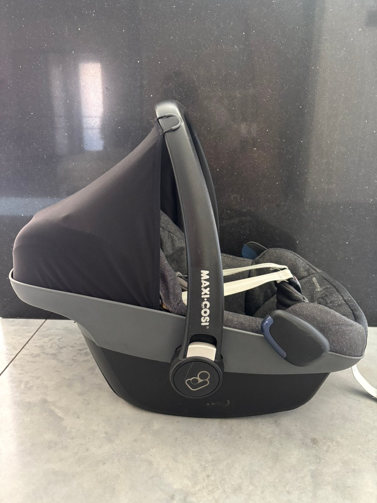 maxi cosi pebble plus en familyfix, Enlèvement, Utilisé, Maxi-Cosi, Ceinture de sécurité ou Isofix