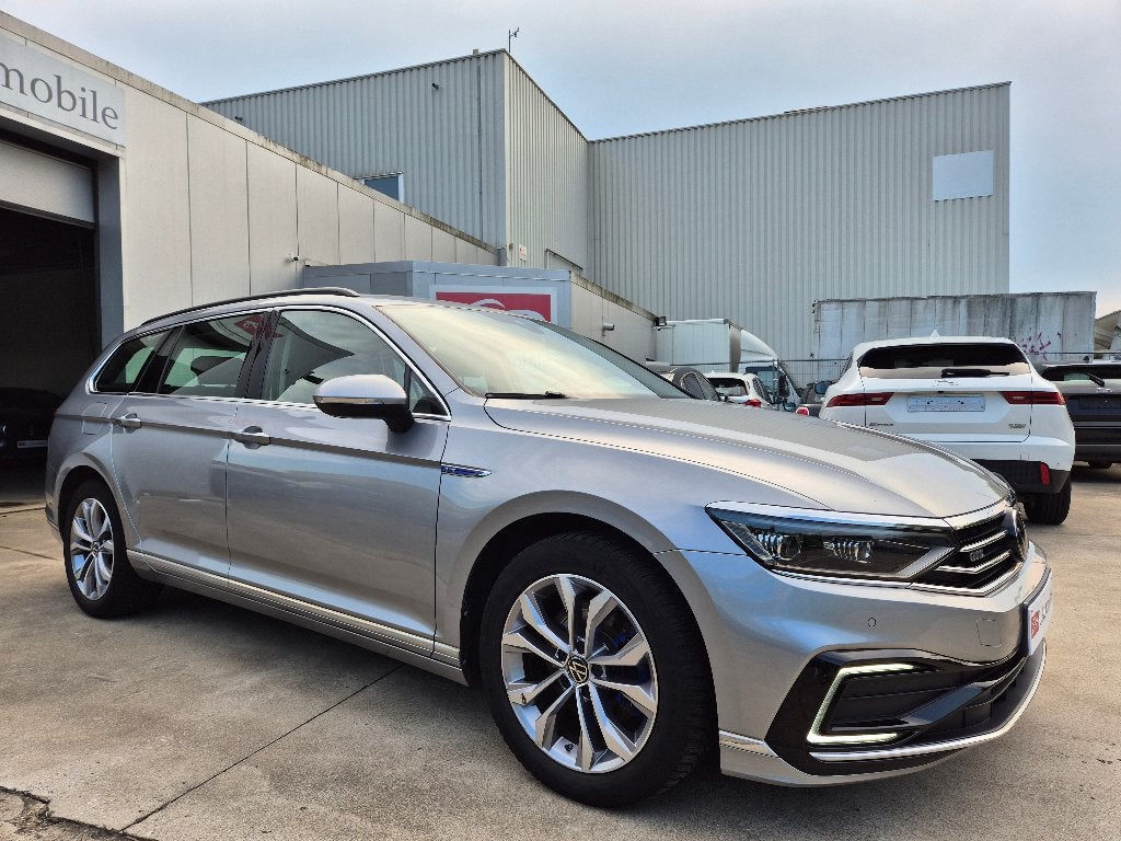 Volkswagen Passat GTE 1.4 TSI PHEV HYBRID / DSG ! / 2022 !!, 1395 cm³, Achat, Euro 6, Entreprise