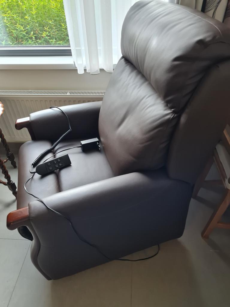 Relax met alle opties, Huis en Inrichting, Fauteuils, Ophalen, Leer, 100 tot 125 cm, Zo goed als nieuw