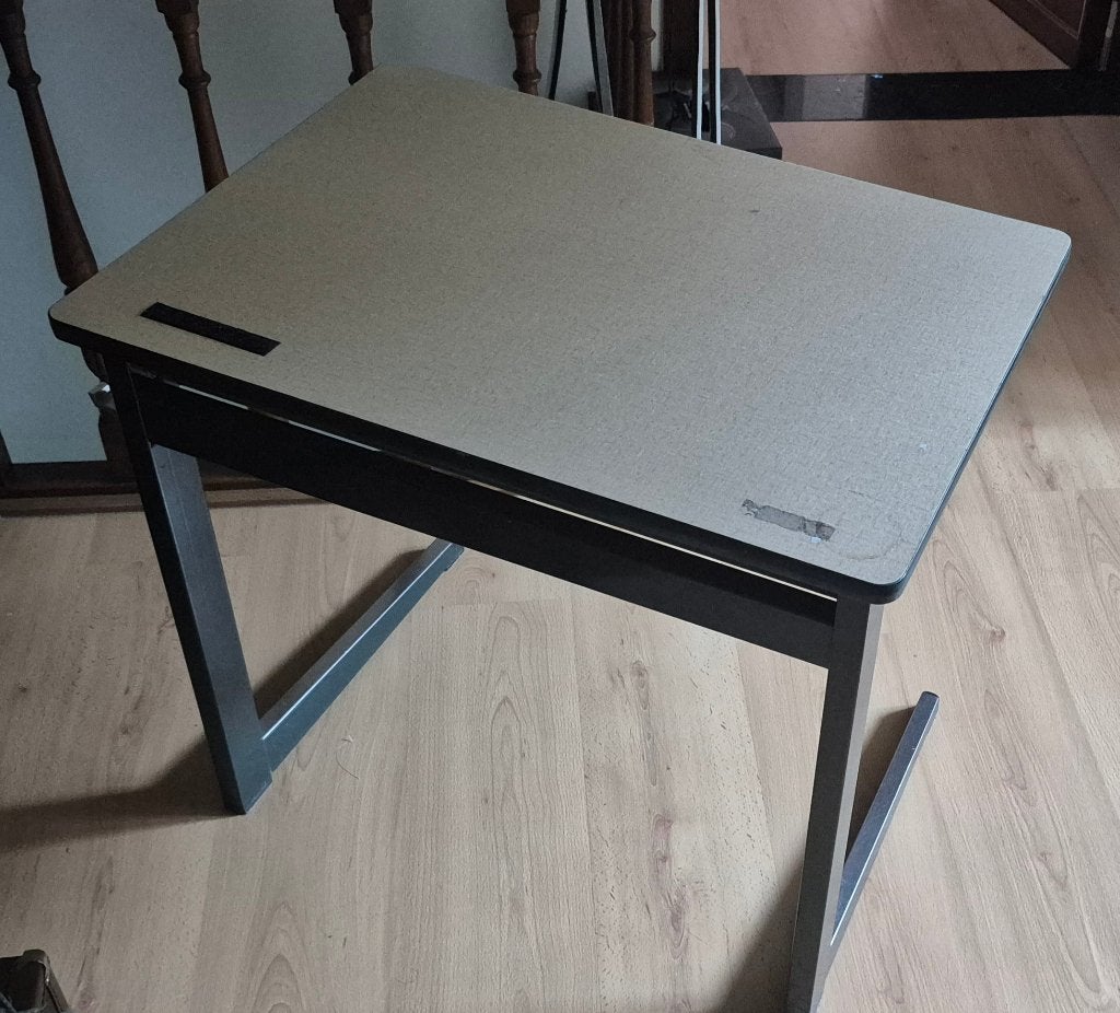 Schoolbank - bureau, Huis en Inrichting, Ophalen, Gebruikt, Metaal, Schoolbureau