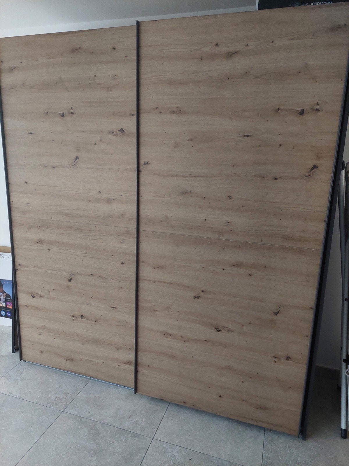 kleerkasr, Ophalen, Zo goed als nieuw, Hout
