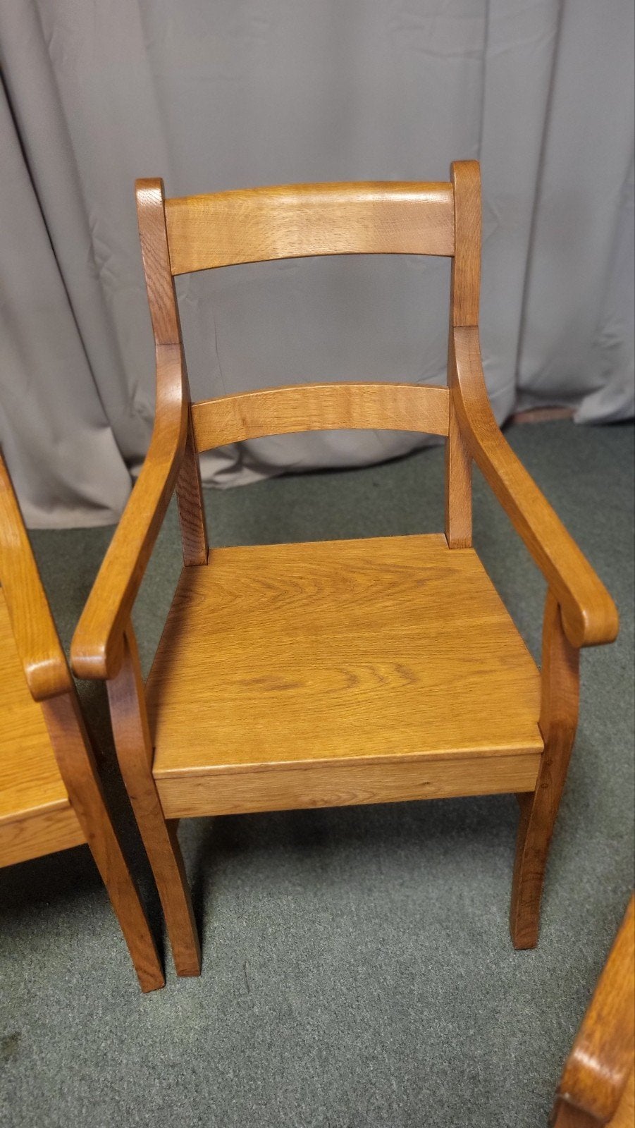 houten stoelen, Ophalen