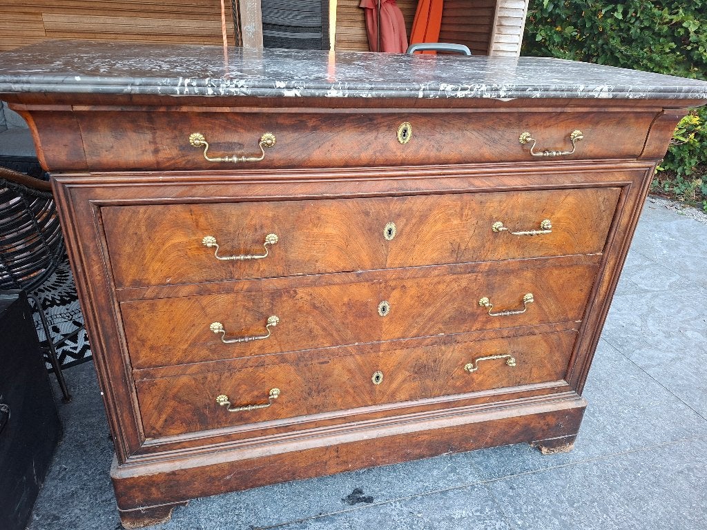 Ladenkast, Ophalen