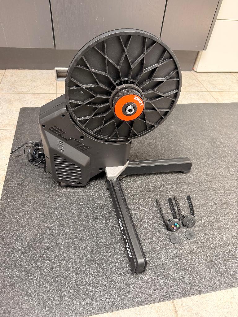Elite Rivo fietstrainer + Zwift Cog & Click, Ophalen, Zo goed als nieuw, Overige typen