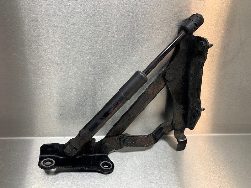 CHARNIERE DE COFFRE Mazda MX-5 (NC18 / 1A) (|NF7956930B|), Utilisé, Mazda