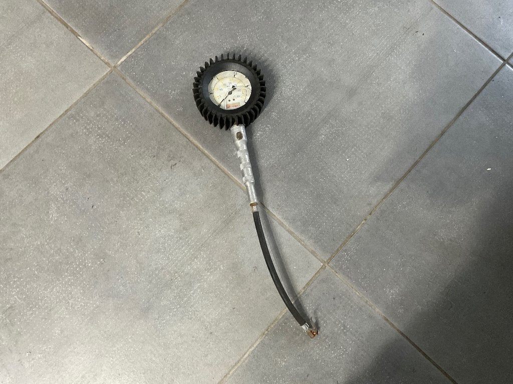 Gonfleur pneus, Enlèvement ou Envoi, Pneus été, Utilisé, Autre