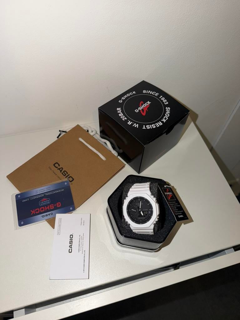 G-Shock GA-2100, Bijoux, Sacs & Beauté, Montres de sport, Neuf, Étanche, Enlèvement ou Envoi