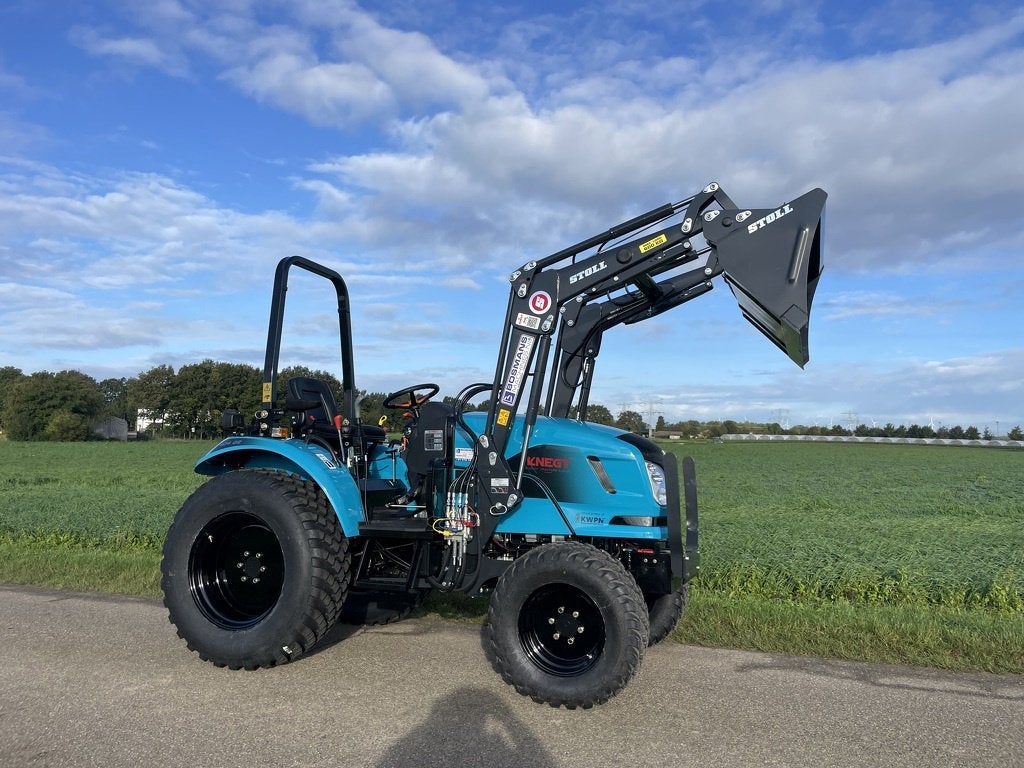 KNEGT 404 compact tractor NIEUW met frontlader €340 LEASE