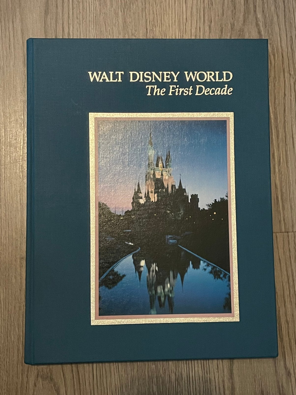 Livre Walt Disney World The First Decade, Enlèvement ou Envoi